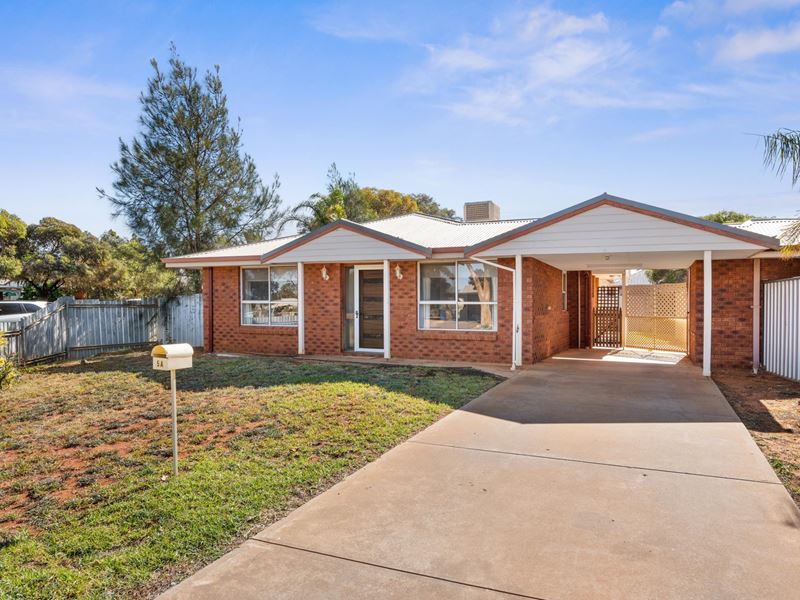 1/5 Kookynie Close, Hannans WA 6430