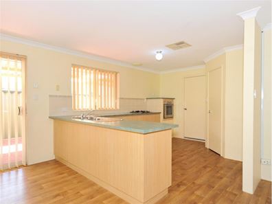 5 Brussels Circuit, Port Kennedy WA 6172