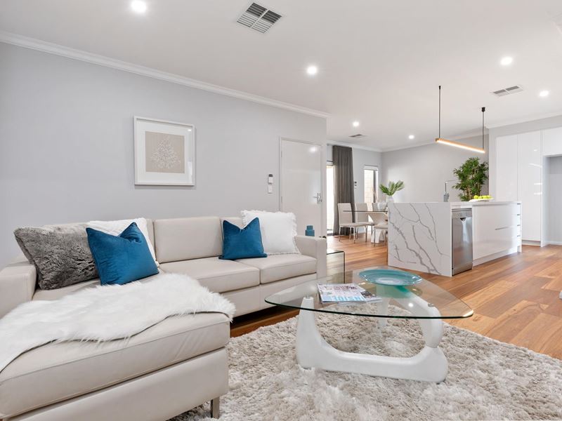 2/66 Gilbertson Road, Kardinya