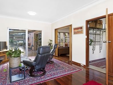 92 Empire Avenue, Wembley Downs WA 6019