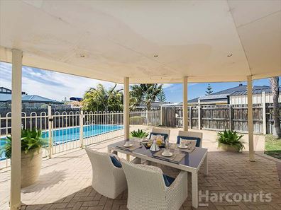 13 Discovery Cove, Halls Head WA 6210