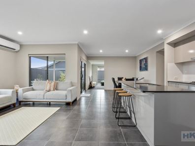 8 Bartley Chase, Aveley WA 6069