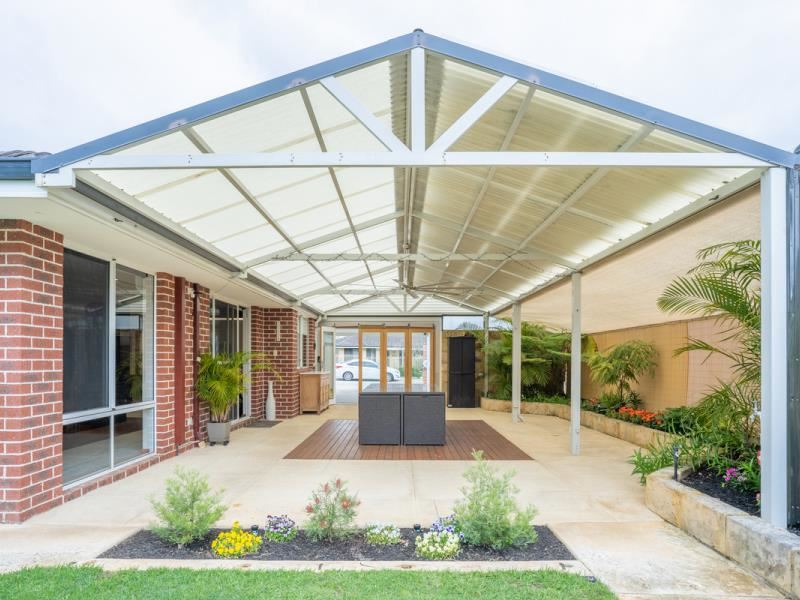 14 Dorrigo Way, South Lake