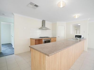 2 Peak Place, Baldivis WA 6171
