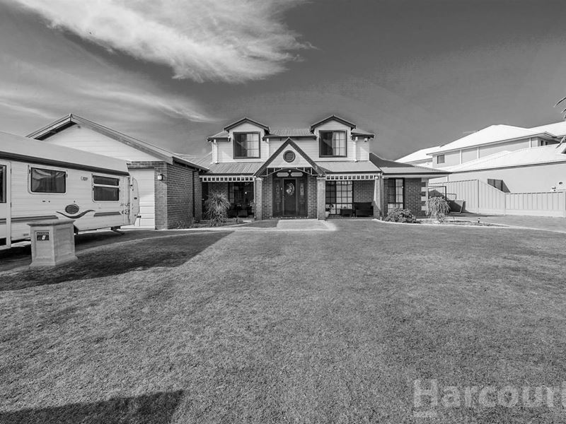 4 Leveque Loop, San Remo