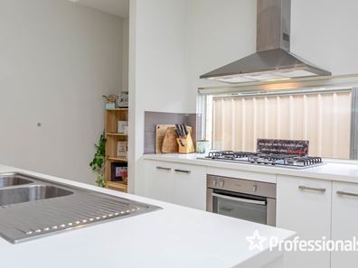 69 Evans Way, Byford WA 6122