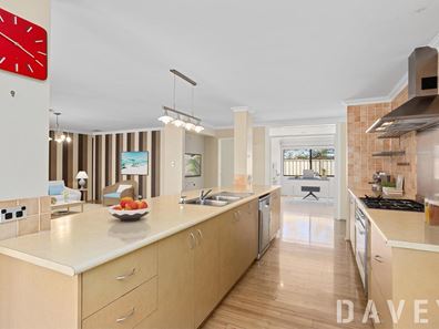 2 Bonita Way, Tapping WA 6065