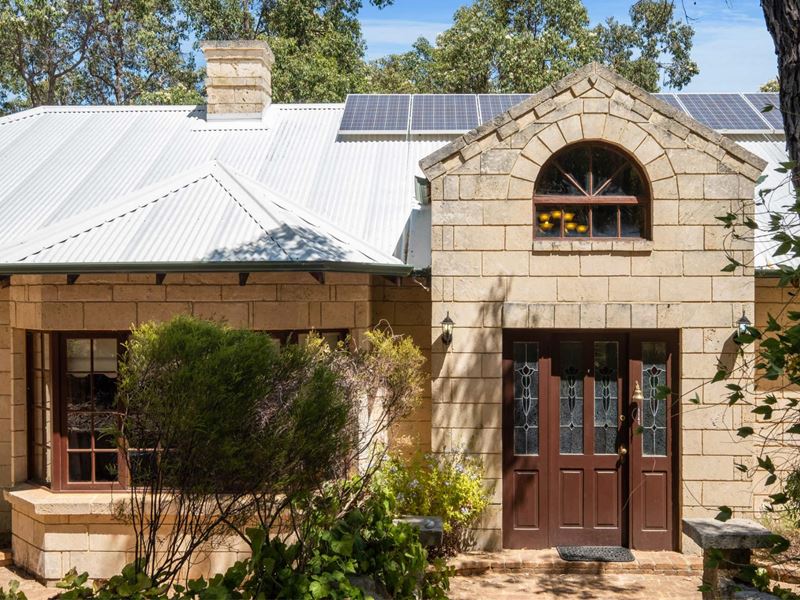 230 Rickard Road, Glen Forrest