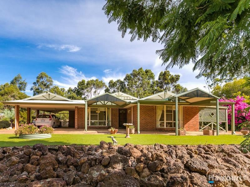 74 Devon Way, Lower Chittering