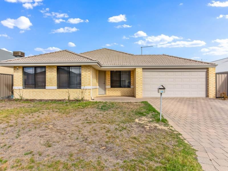 12 Peniche Road, Byford