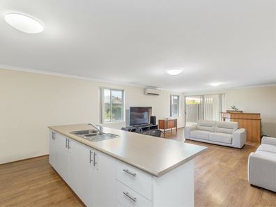 9 Montane Turn, Banksia Grove WA 6031