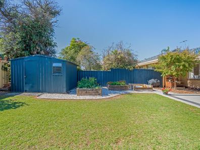 4 Howarth Street, Melville WA 6156