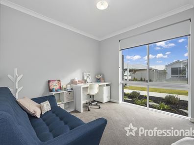 6 Hara Street, Alkimos WA 6038