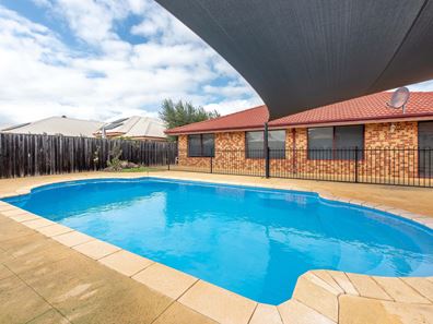 19 Brentwood Way, The Vines WA 6069