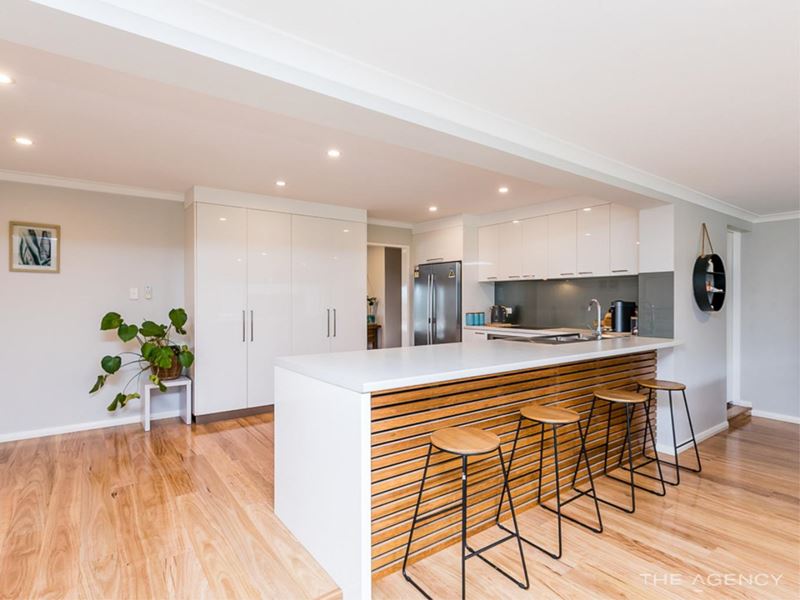 68 Dolphin Way, Beldon