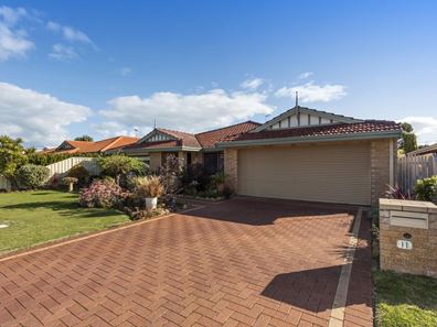 11 Sheathbill Court, Safety Bay WA 6169