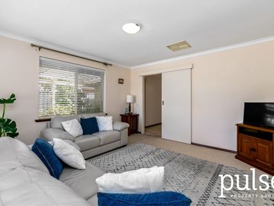 23 Denise Close, Shelley WA 6148