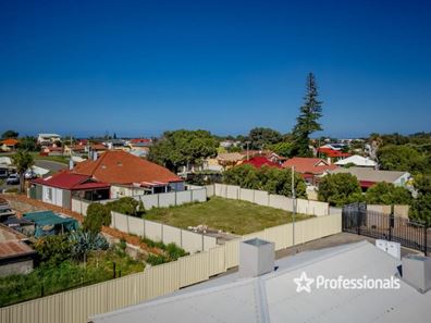 176A Shenton Street, Beachlands WA 6530