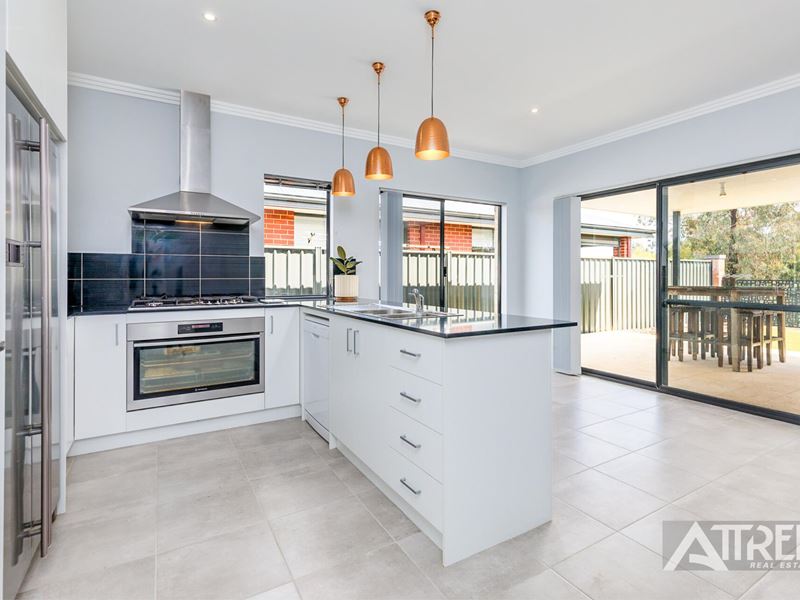 8 Grapestone Road, Piara Waters
