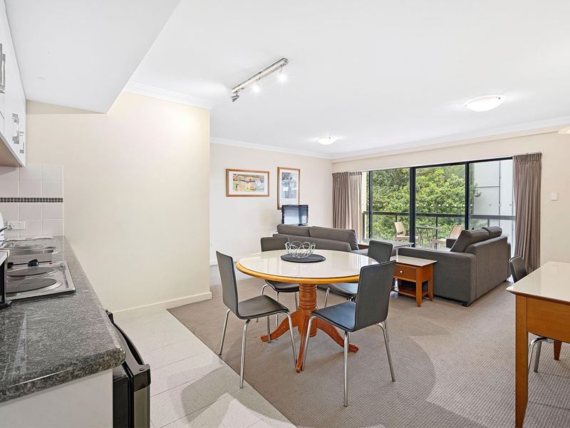 402/112 Mounts Bay Rd, Perth