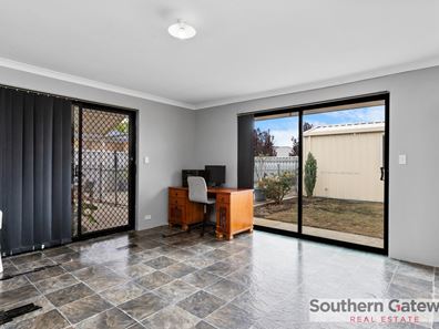 19 Leghorn Road, Orelia WA 6167