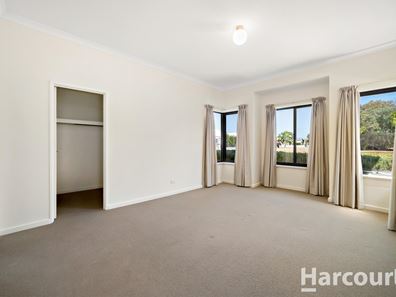 7 Gracilis View, Dudley Park WA 6210