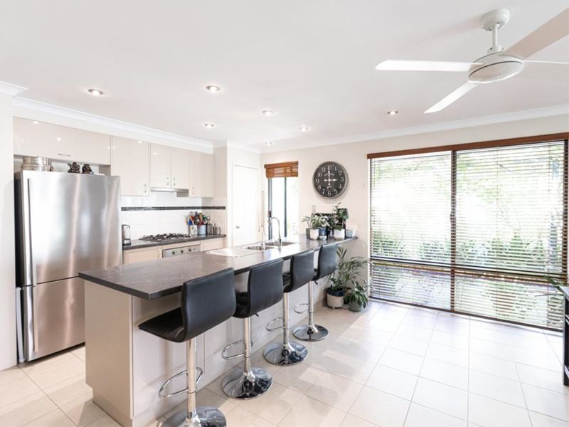 13 Dilabert Lane, Wattle Grove