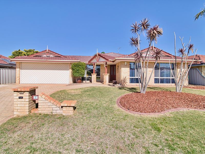 7 Balleroy Place, Port Kennedy WA 6172