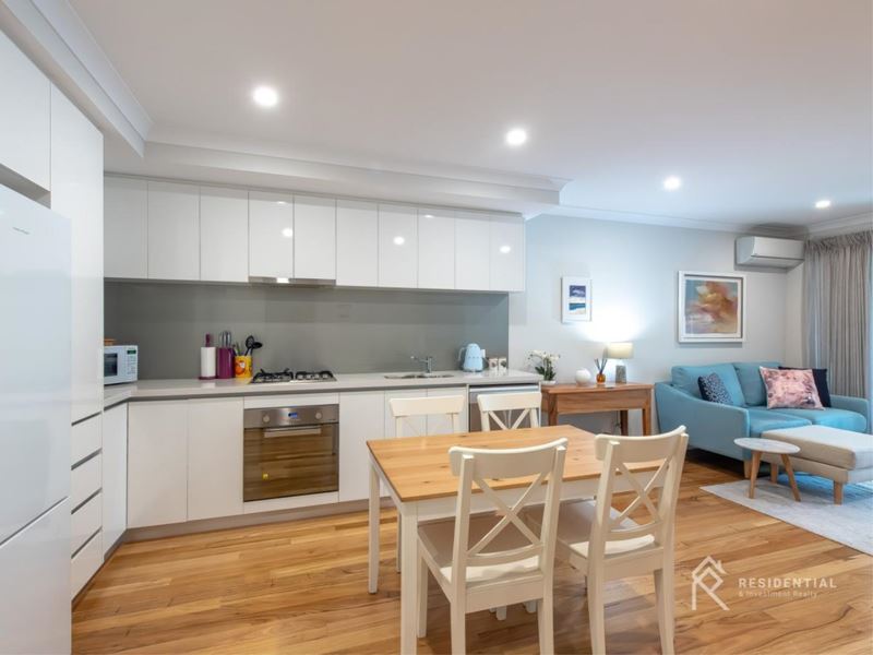 2/16 King George Street, Innaloo WA 6018