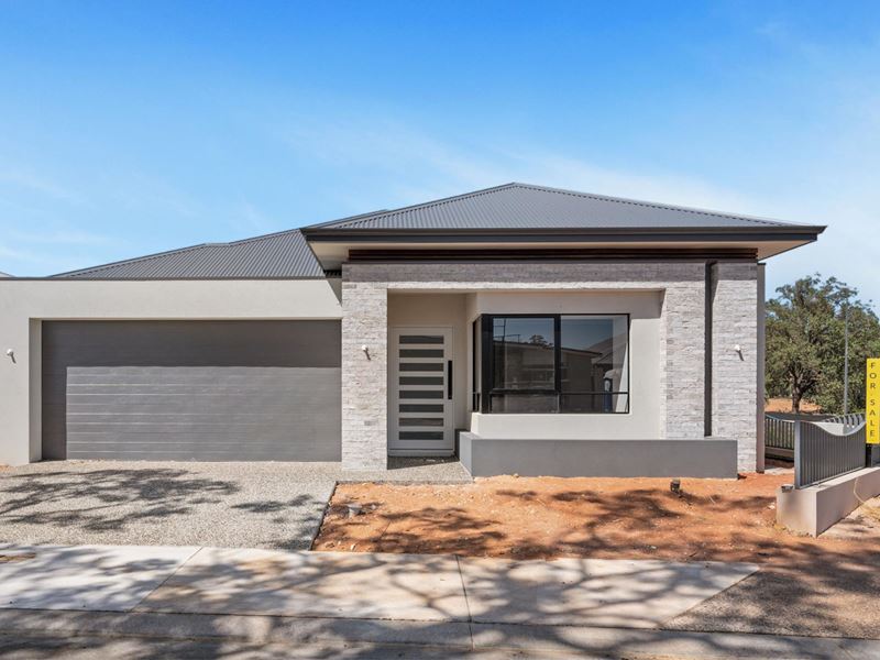 28 Edmonton Parade, Bushmead