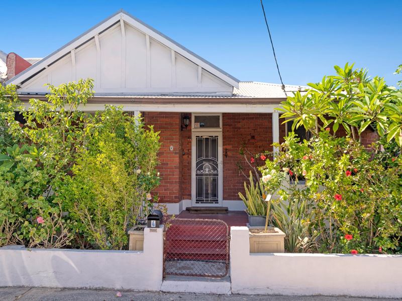 4 Knebworth Avenue, Perth