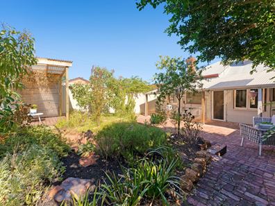 4 Knebworth Avenue, Perth WA 6000