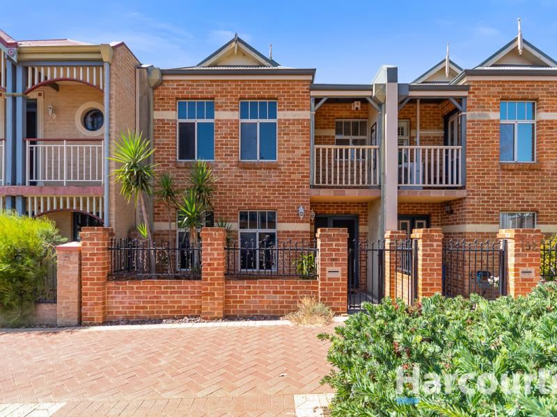 194 Lakeside Drive, Joondalup