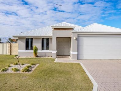 18 Adriana Way, Halls Head WA 6210