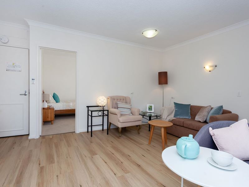 33/49 Arnisdale Road, Duncraig
