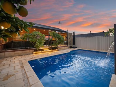 11 MacMillan Rise, Duncraig WA 6023