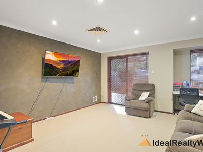 B/17 Chaparral  Crescent, Willetton WA 6155