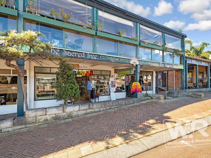 Retail - UNIQUE BUSINESS LEASEHOLD OPPORTUNITY