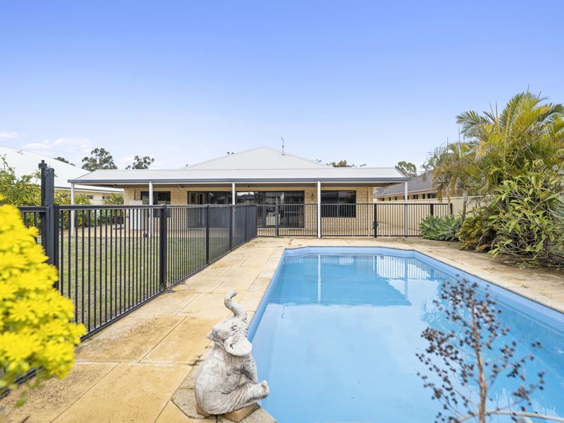 52 Midsummer Circle, Pinjarra