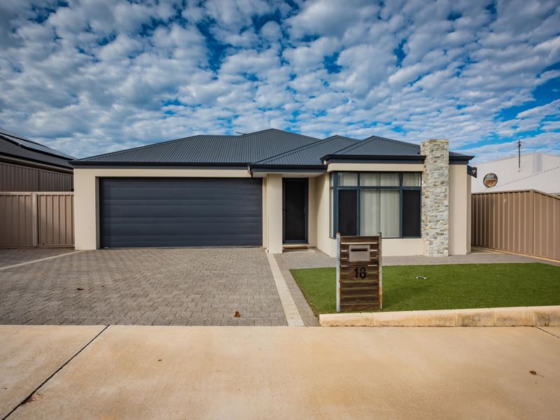 18 Dampier Street, Beachlands