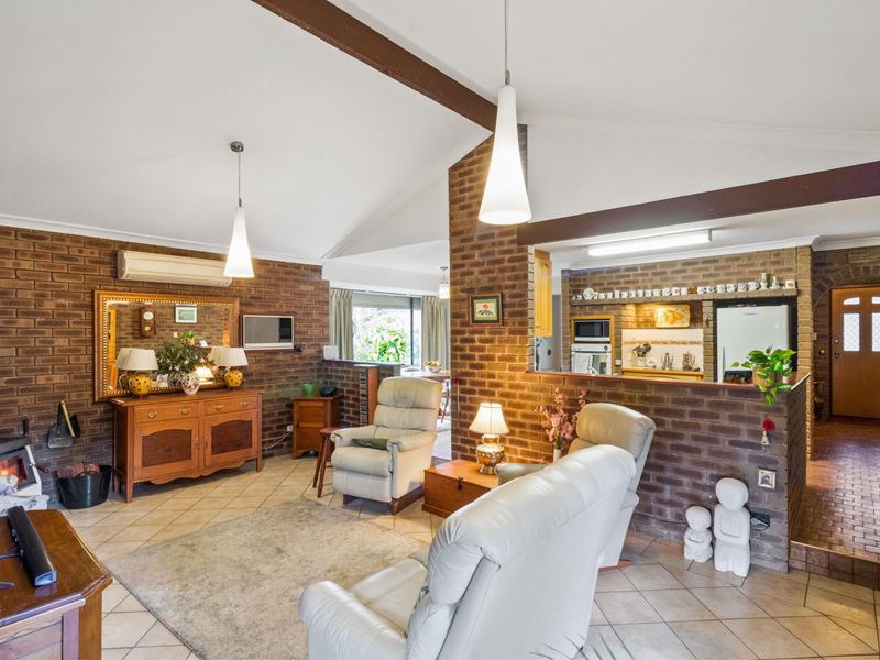 2 Cameron Close, Lesmurdie