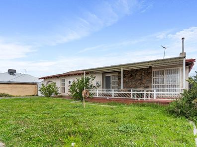 299 Spencer Road, Thornlie WA 6108