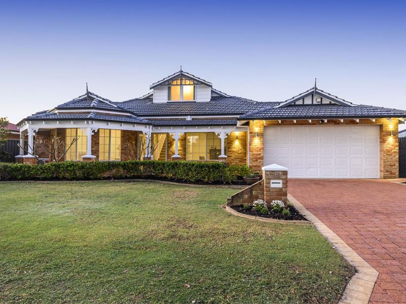 8 Paradise Grove, Atwell