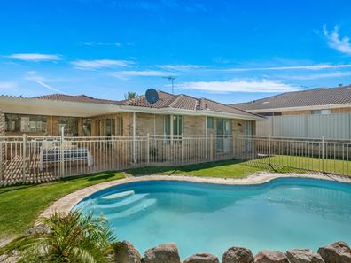 16 Kirribilli Court, Kallaroo WA 6025