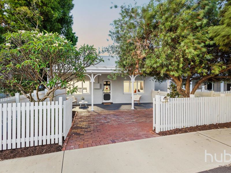 13 Claremont Crescent, Claremont