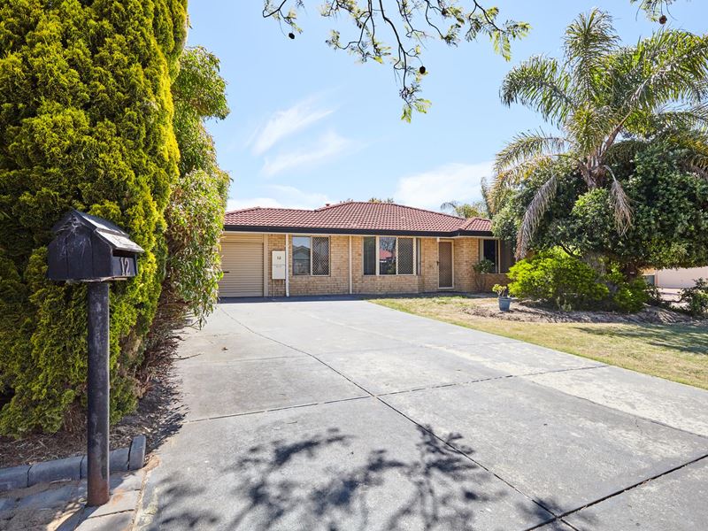 12 Citrus Loop, South Lake