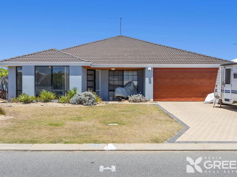 225 Peelwood  Parade, Halls Head