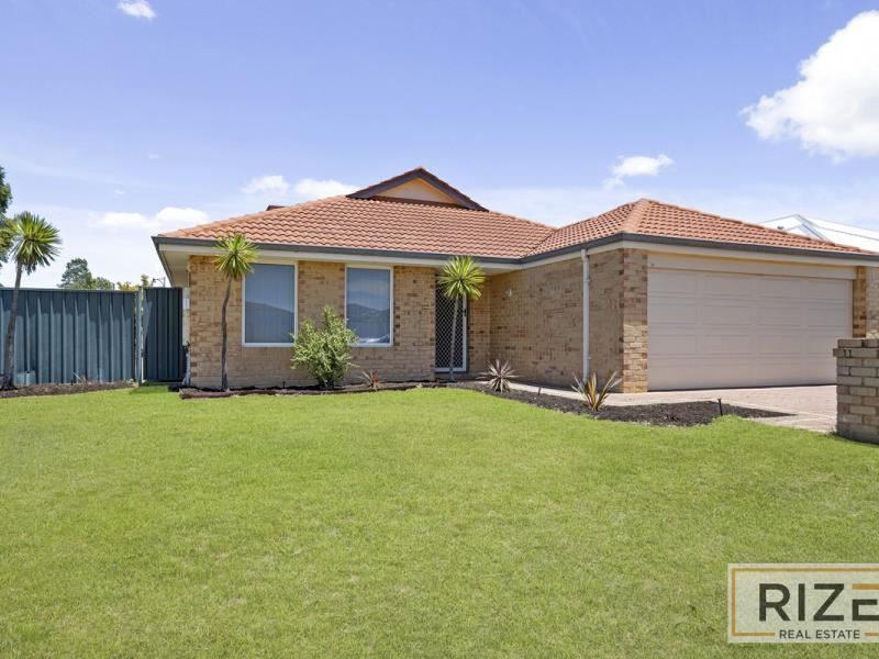 32 Goshawk Street, Tapping