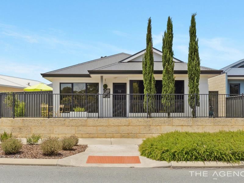 10 Bradley Street, Lakelands