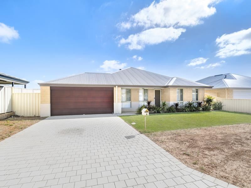 4 Waterwitch Outlook, Wandina